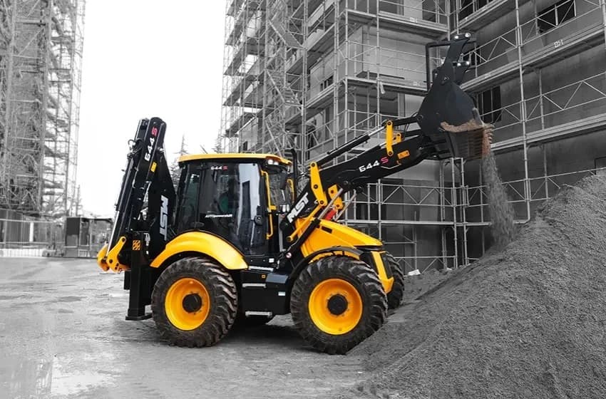 Ремонт экскаватора-погрузчика