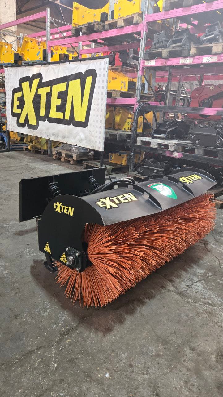 Щетка дорожная EC